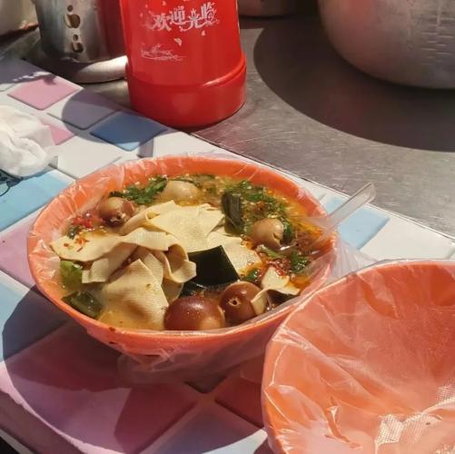 雞湯豆腐串特寫